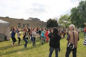 Zumba zum Festival 2014 auf dem Gelände der Medizinischen Berufsfachschule Dresden Friedrichstadt.